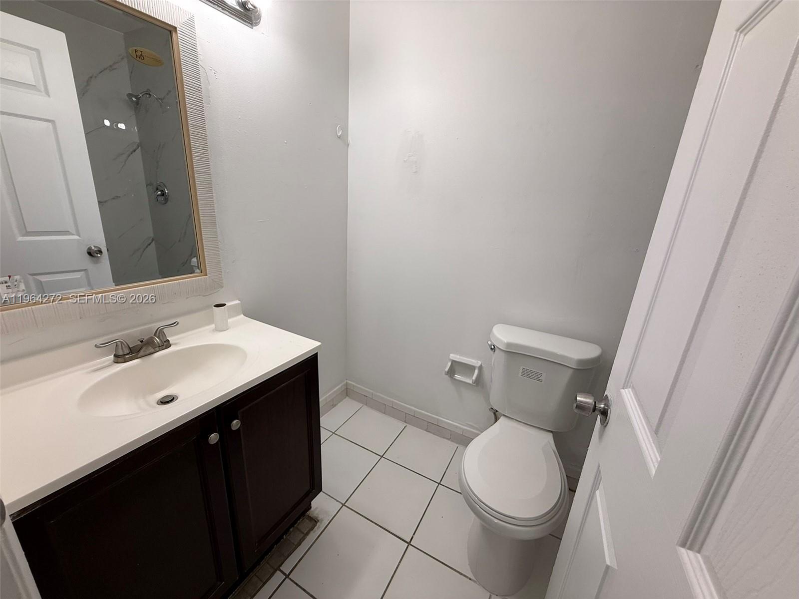 WATERSIDE TOWNHOMES SEC 3 - Residential