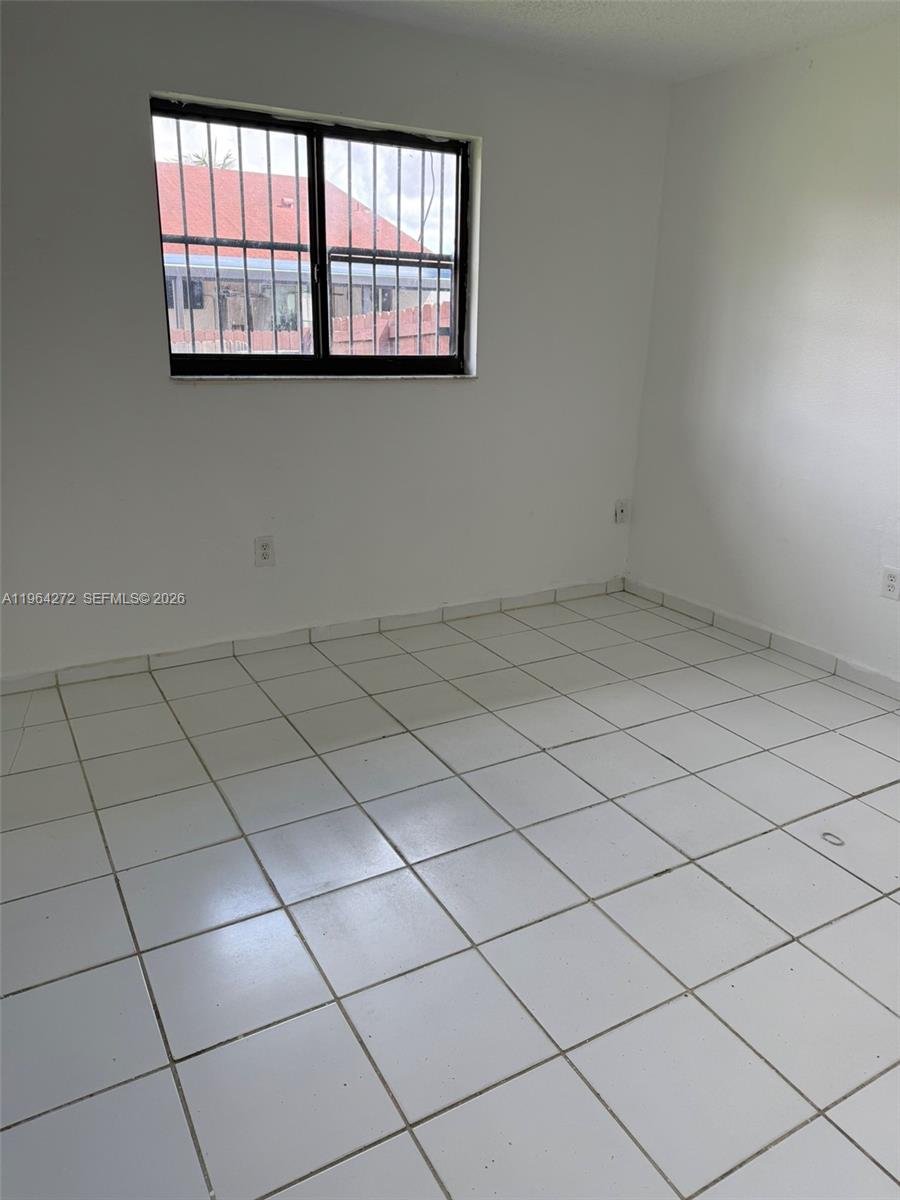 WATERSIDE TOWNHOMES SEC 3 - Residential