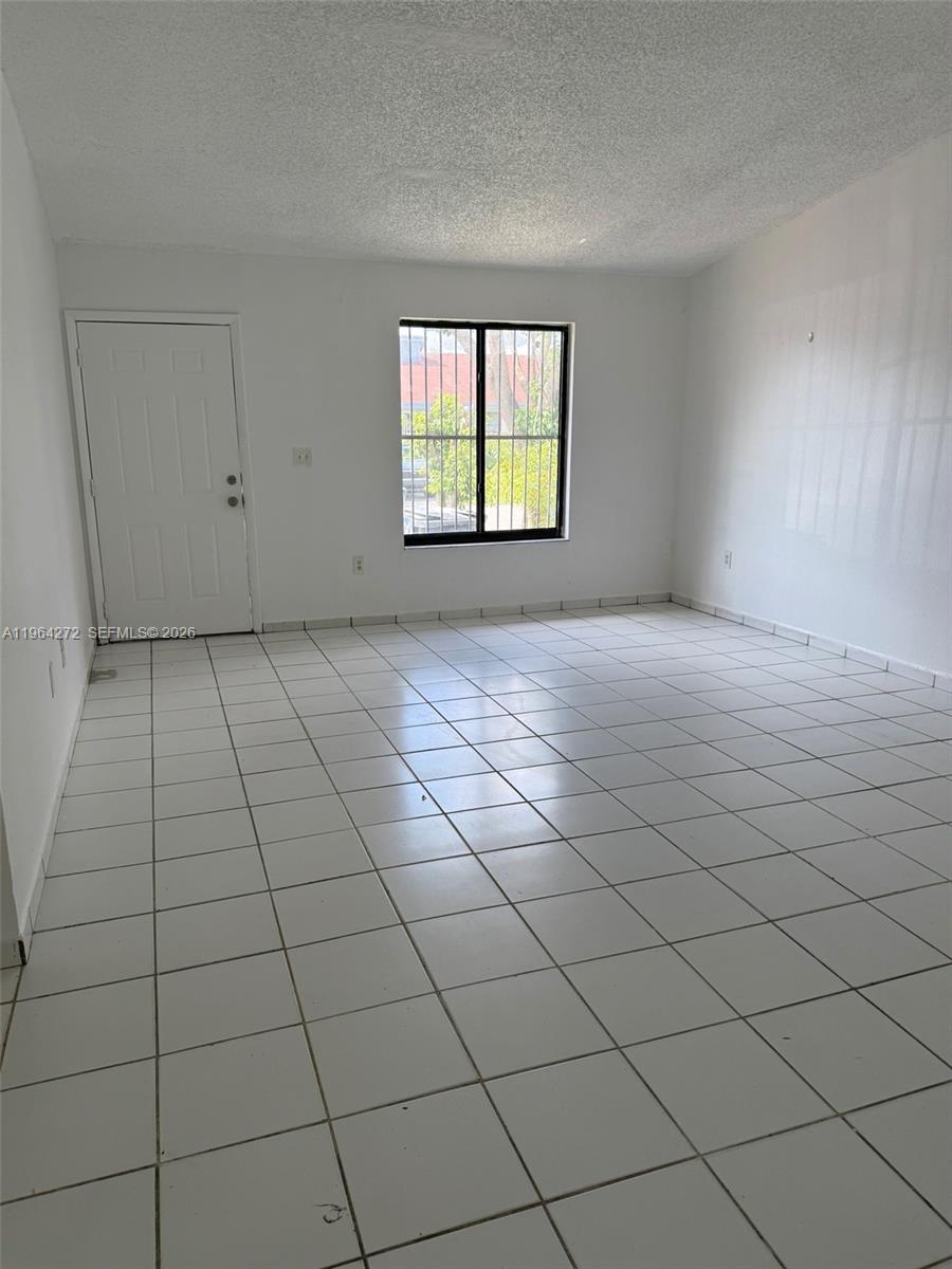 WATERSIDE TOWNHOMES SEC 3 - Residential