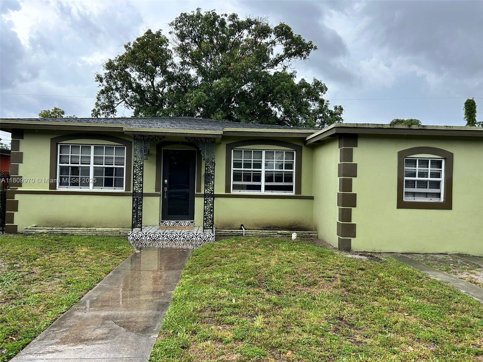 Rental Property at 2010 Nw 55th Ter 1, Miami, Broward County, Florida - Bedrooms: 4 
Bathrooms: 1  - $3,800 MO.