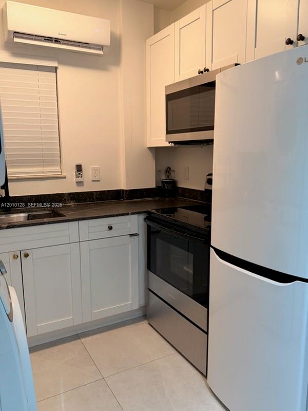 HAVANA MOON CONDO - Residential