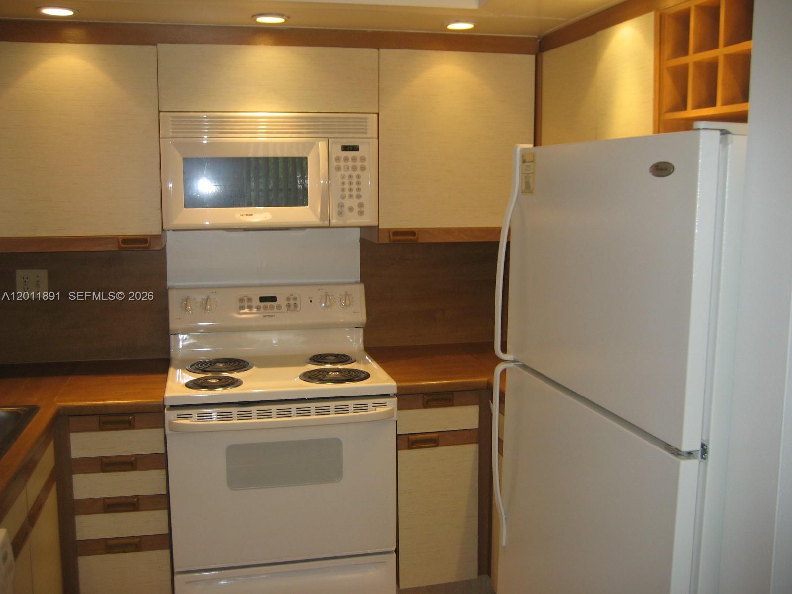 8800 SW 123 CT J-310