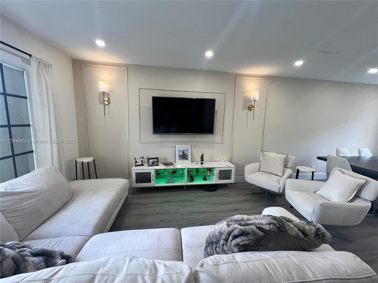 Rental Property at 4775 Sw 14th Ct, Deerfield Beach, Broward County, Florida - Bedrooms: 2 
Bathrooms: 2  - $3,000 MO.