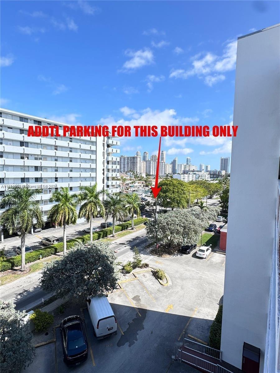 EASTERN SHORES WHITE HOUS - Residential