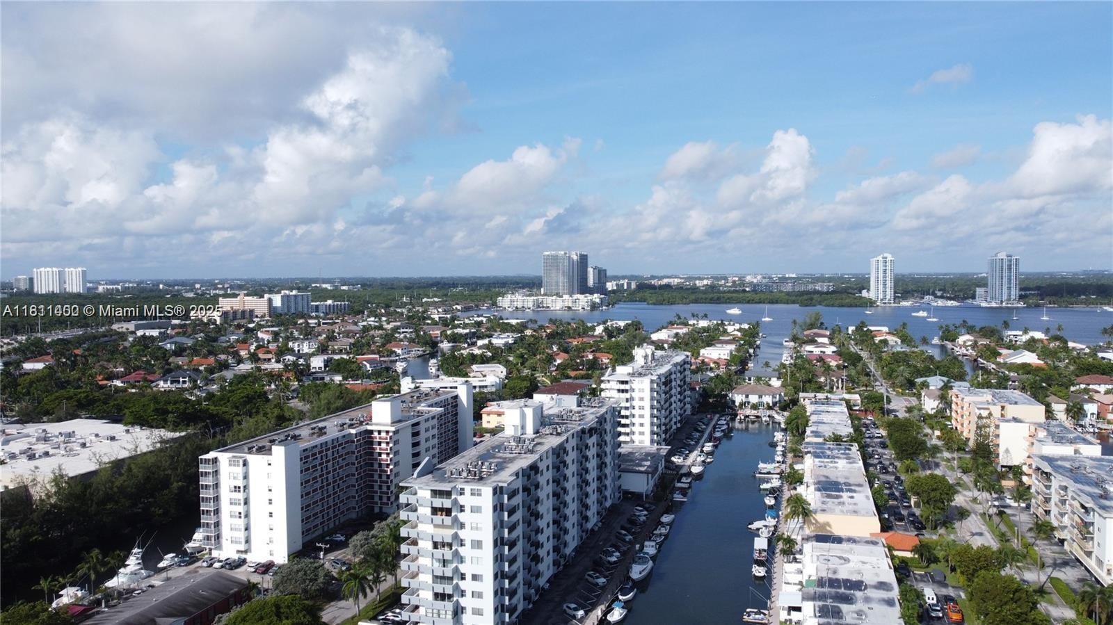 EASTERN SHORES WHITE HOUS - Residential