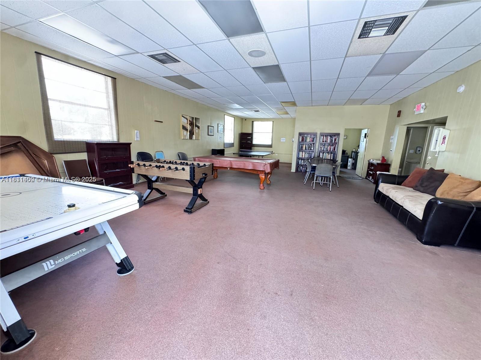 EASTERN SHORES WHITE HOUS - Residential