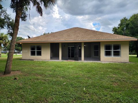 A home in Okeechobee