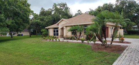 A home in Okeechobee