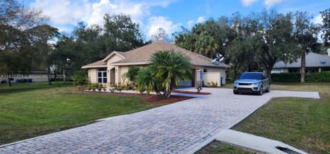 A home in Okeechobee