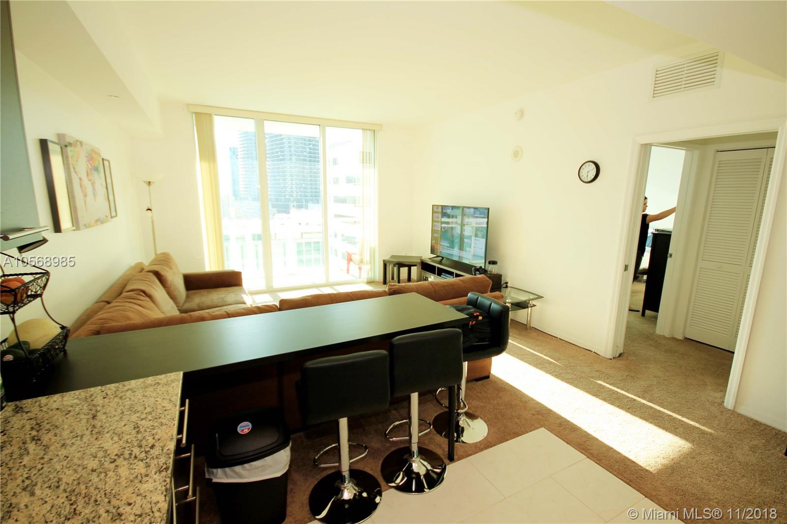 THE PLAZA 901 BRICKELL CO - Residential Lease