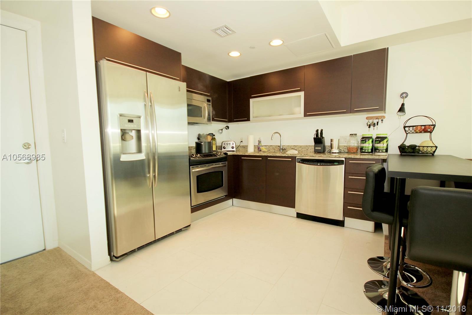 THE PLAZA 901 BRICKELL CO - Residential Lease