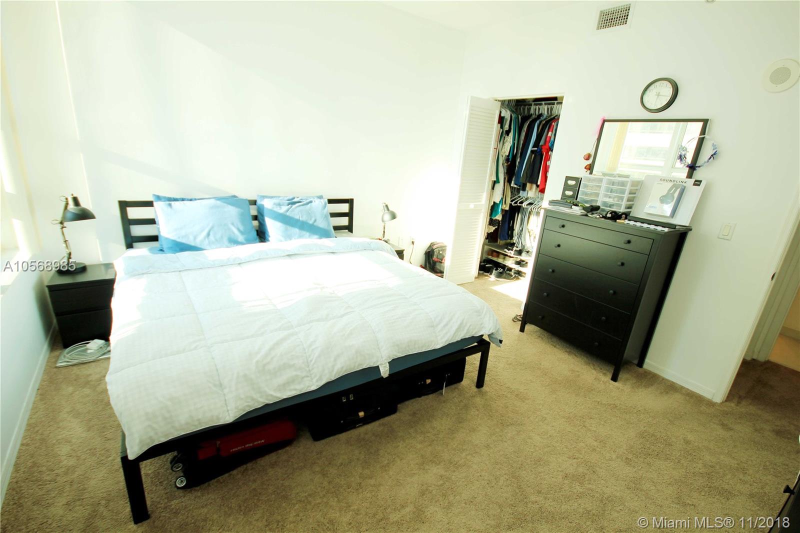 THE PLAZA 901 BRICKELL CO - Residential Lease