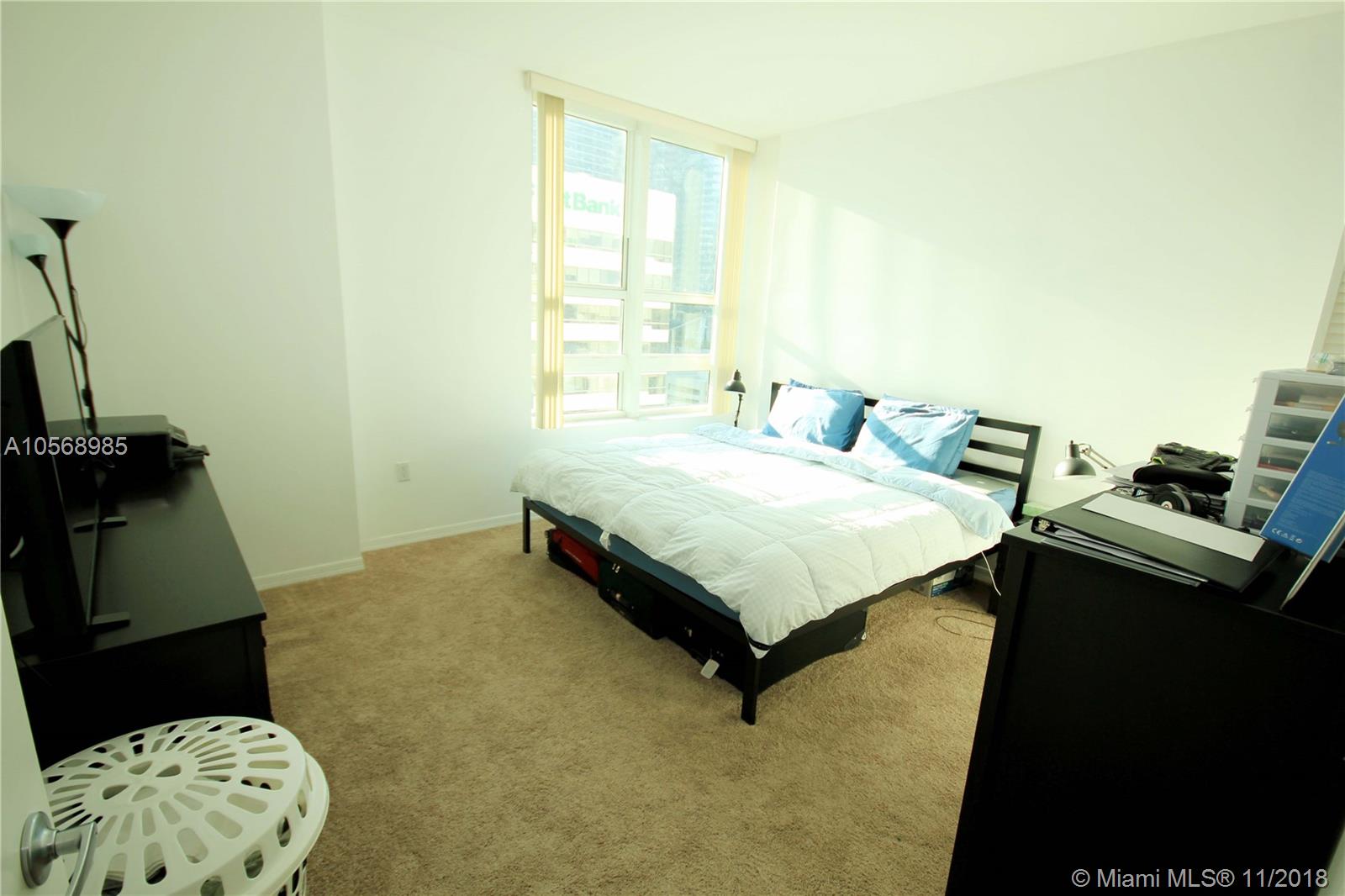 THE PLAZA 901 BRICKELL CO - Residential Lease