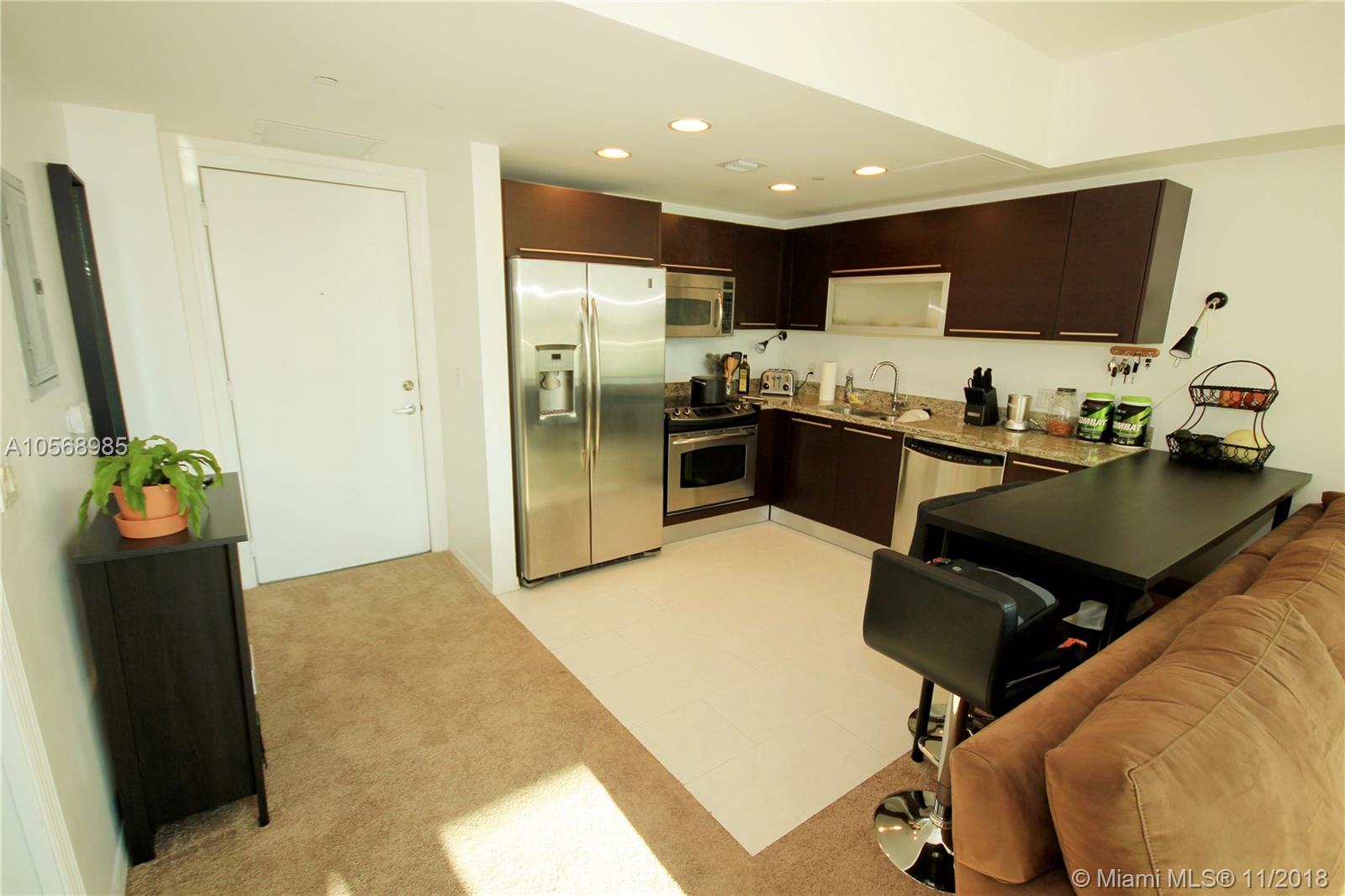 THE PLAZA 901 BRICKELL CO - Residential Lease