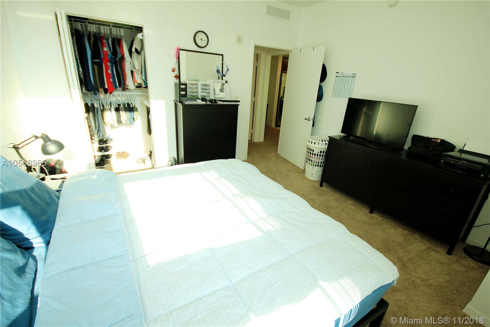 THE PLAZA 901 BRICKELL CO - Residential Lease