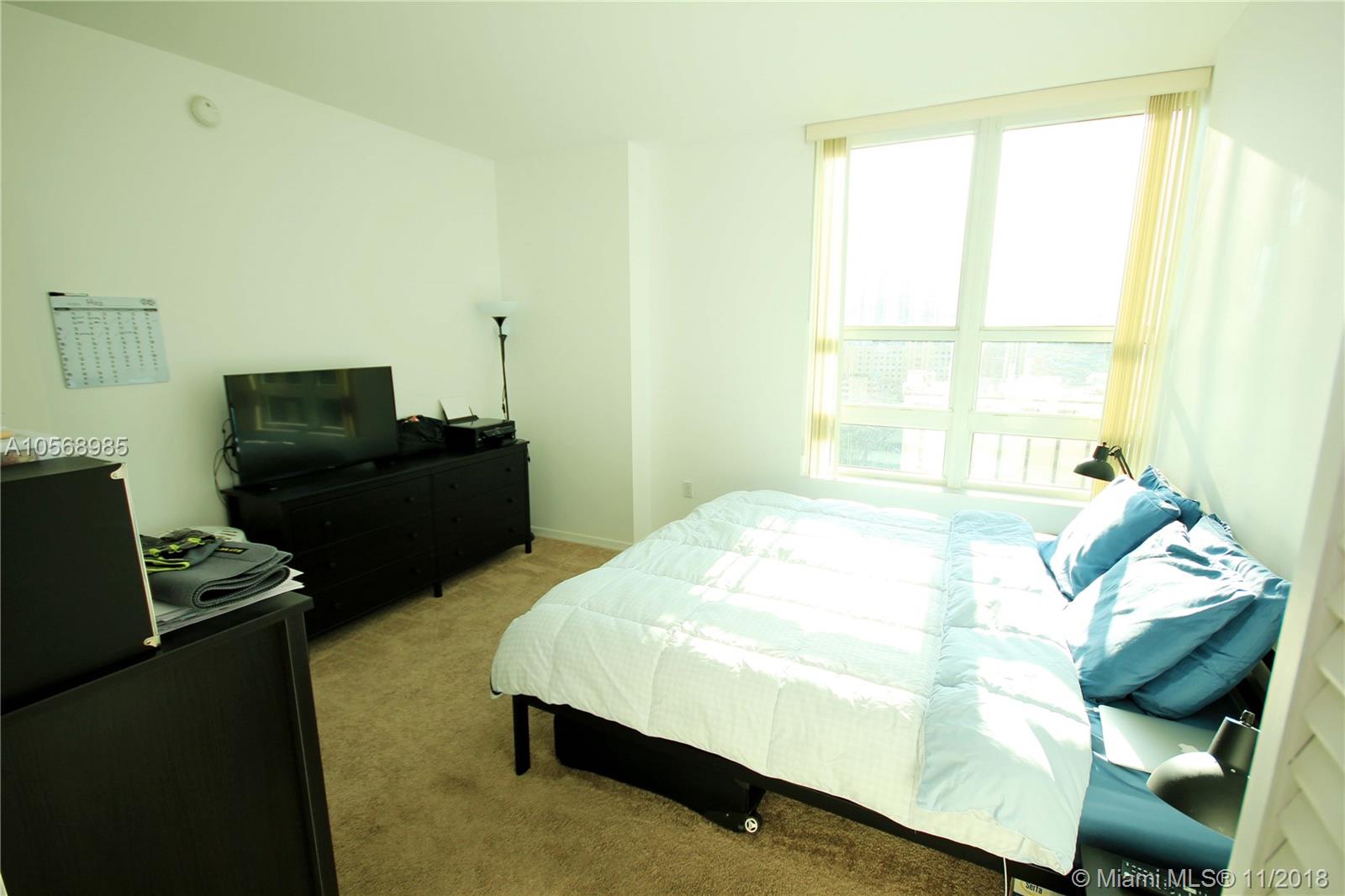 THE PLAZA 901 BRICKELL CO - Residential Lease