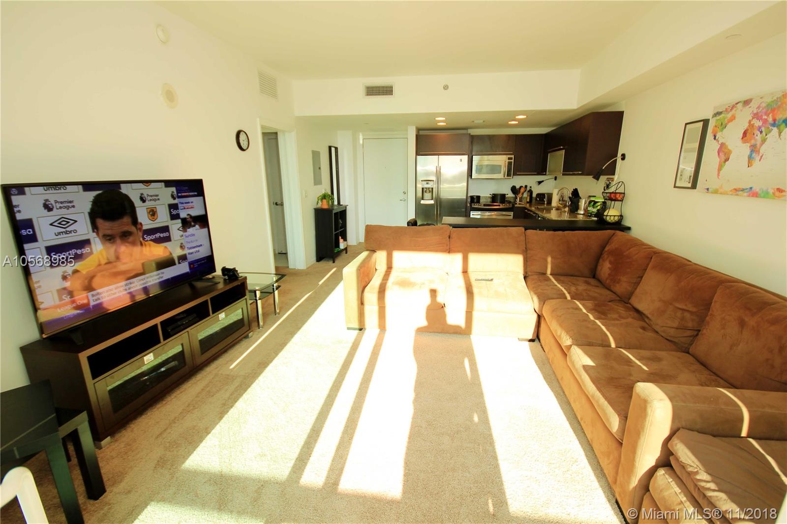 THE PLAZA 901 BRICKELL CO - Residential Lease