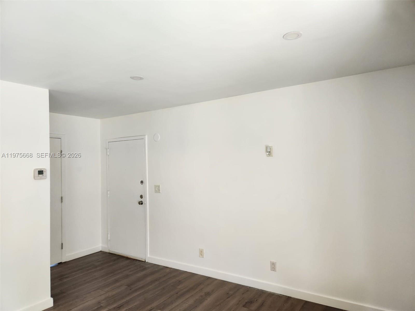 HAMPTON COURT CONDO - Residential Lease