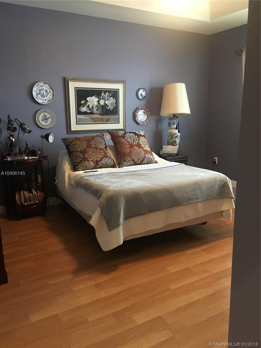 AB AT TAMIAMI TRAIL PHASE - Residential