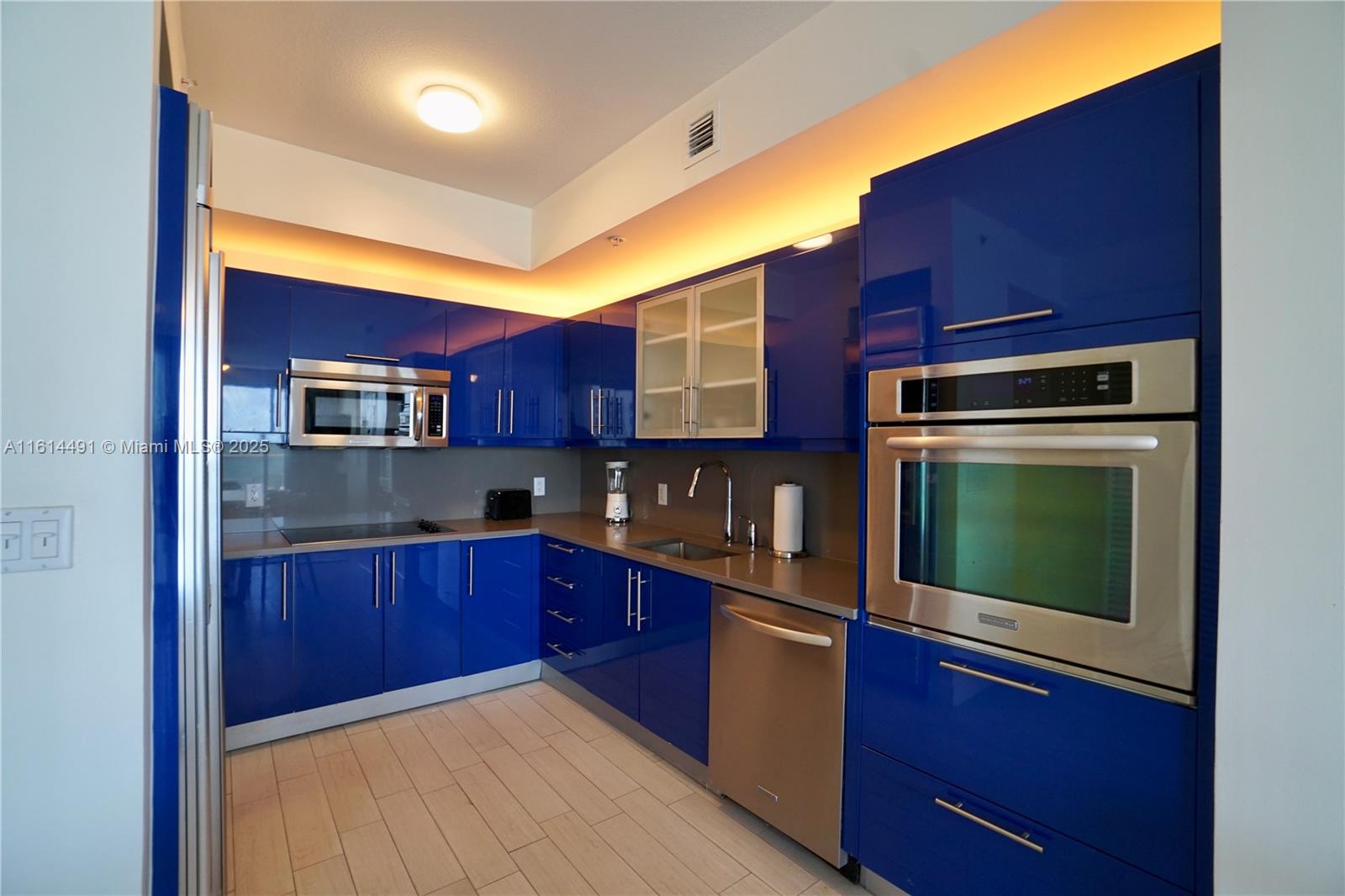3101 Bayshore Dr 2202
