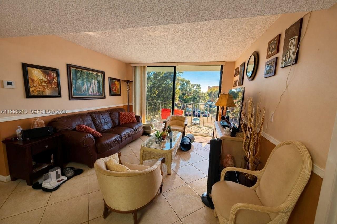 PEPPERMILL AT KENDALE LAKE - Residential