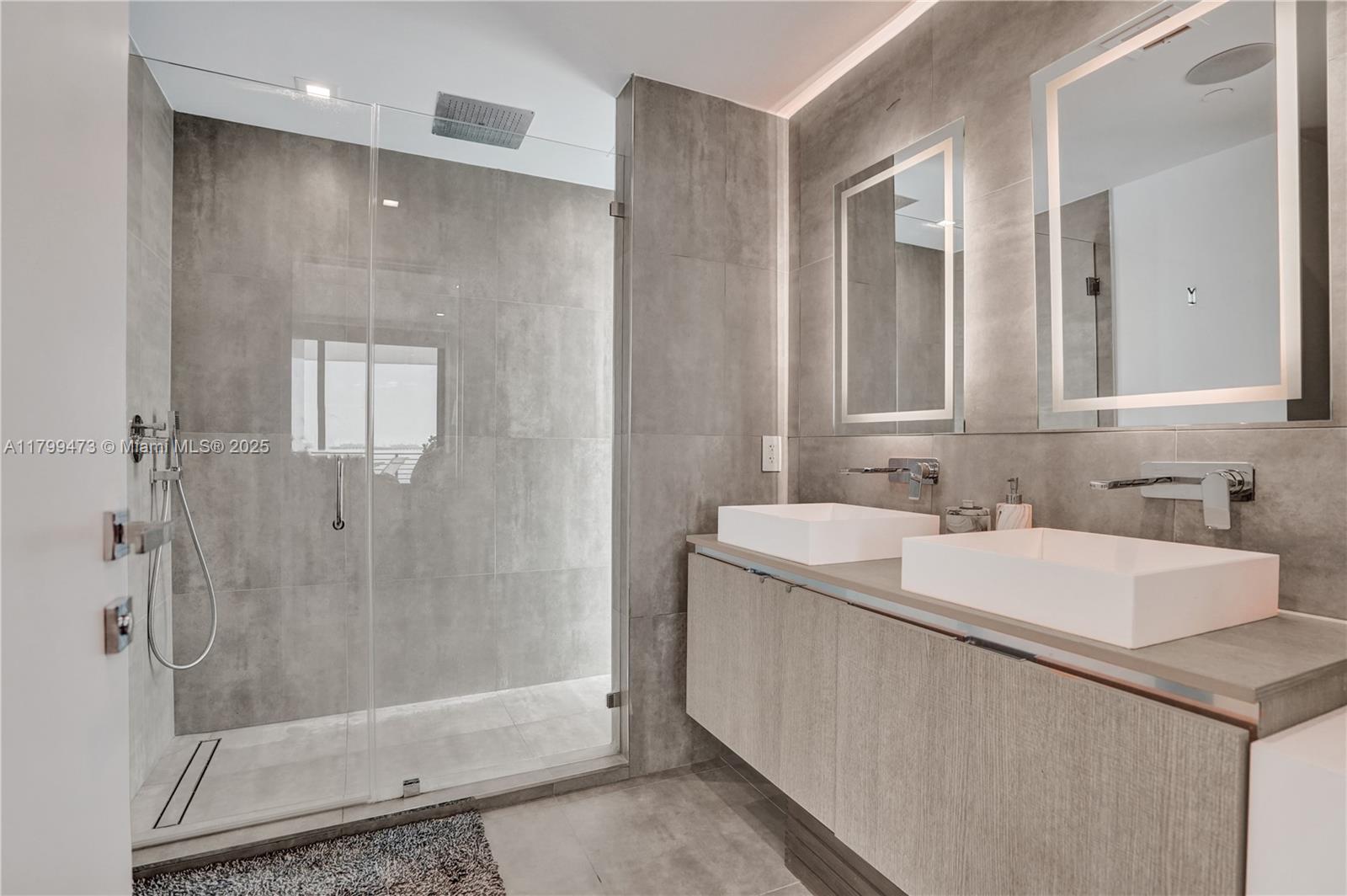 ISLE OF NORMANDY MIAMI VI - Residential Lease