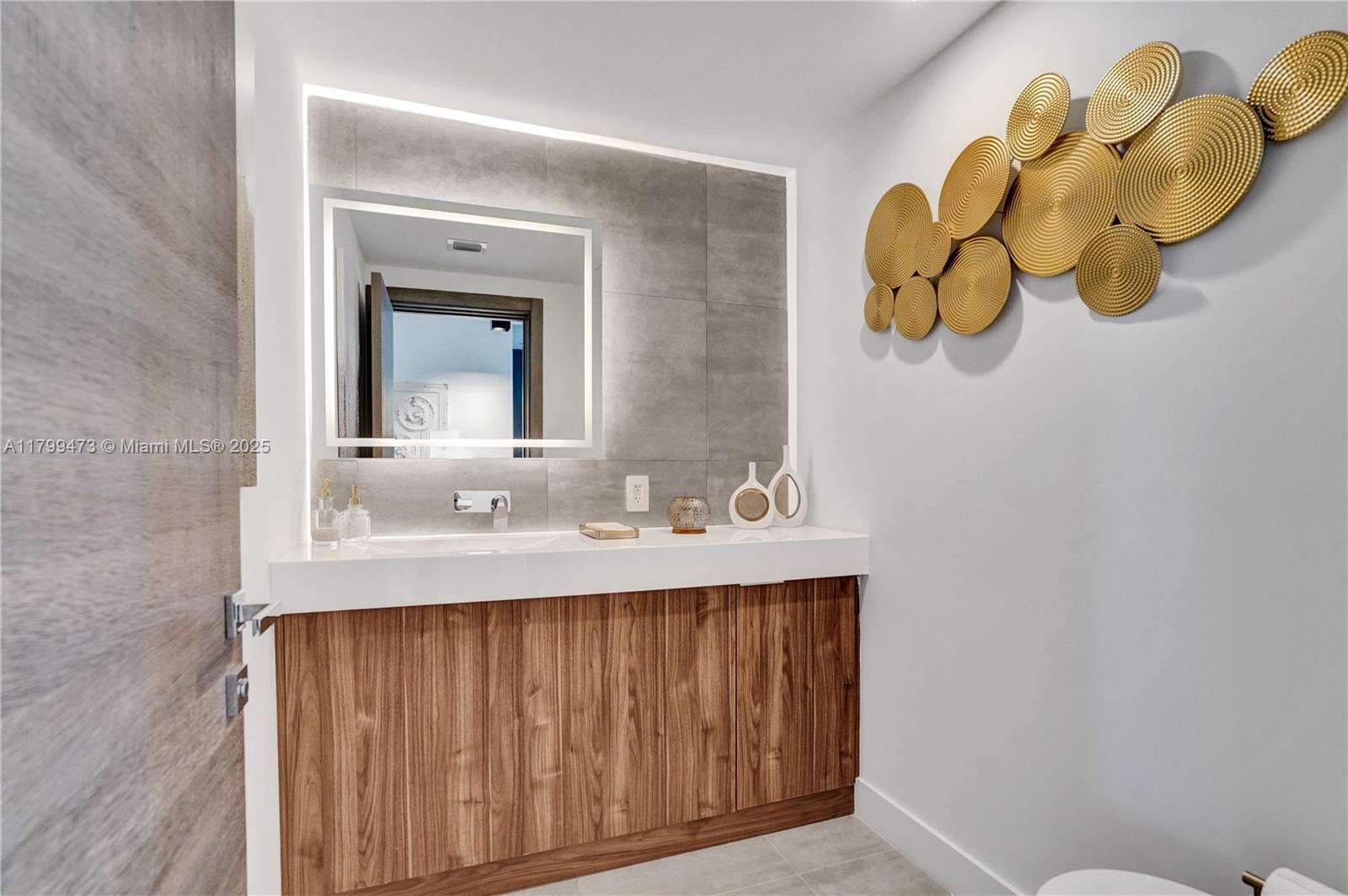ISLE OF NORMANDY MIAMI VI - Residential Lease