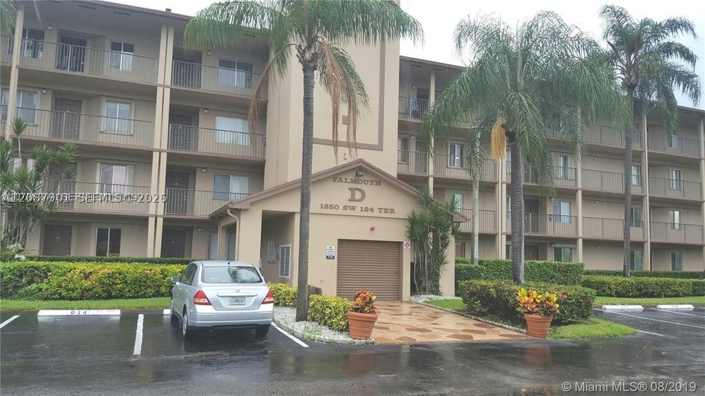 Photo of 1650 SW 124th Ter #204D, Pembroke Pines, FL 33027 (MLS # A12087901)
