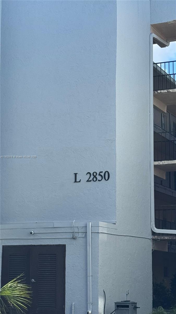 SOMERSET AT LAUDERDALE LA - Residential