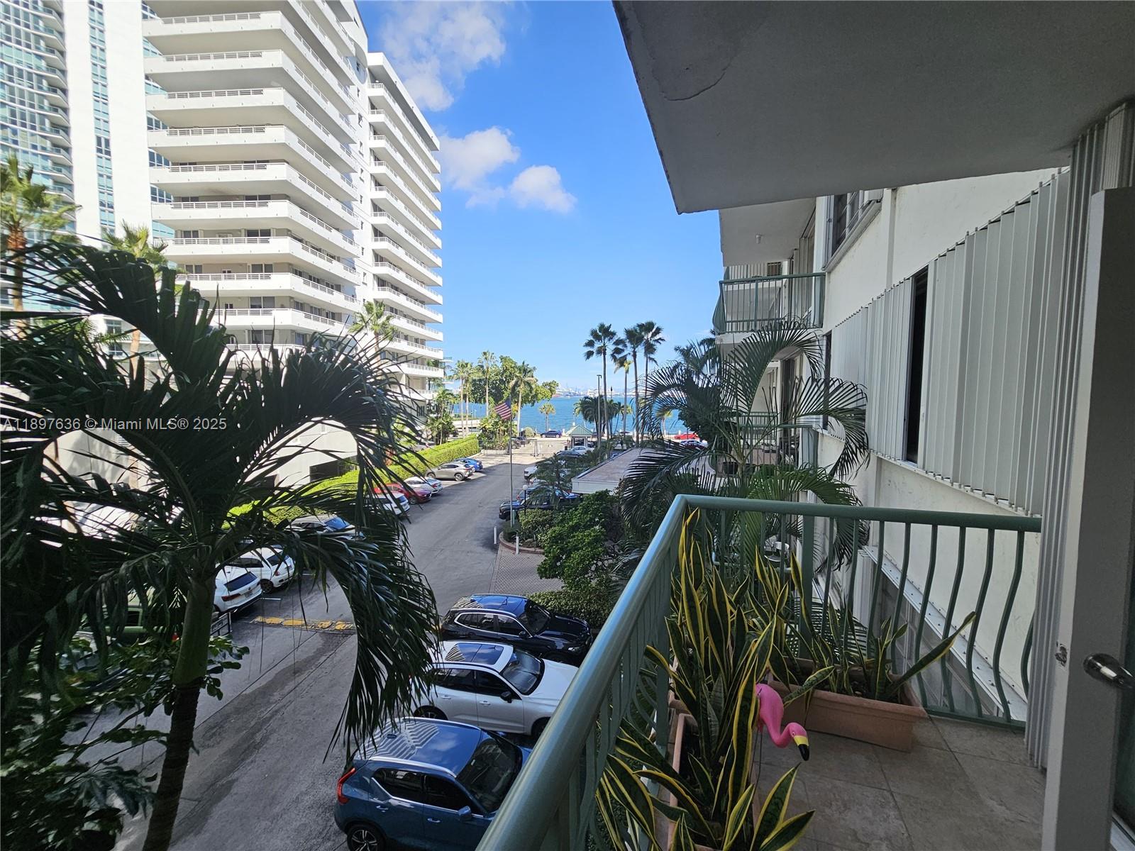 BRICKELL BAY TOWER CONDO - Residential Lease