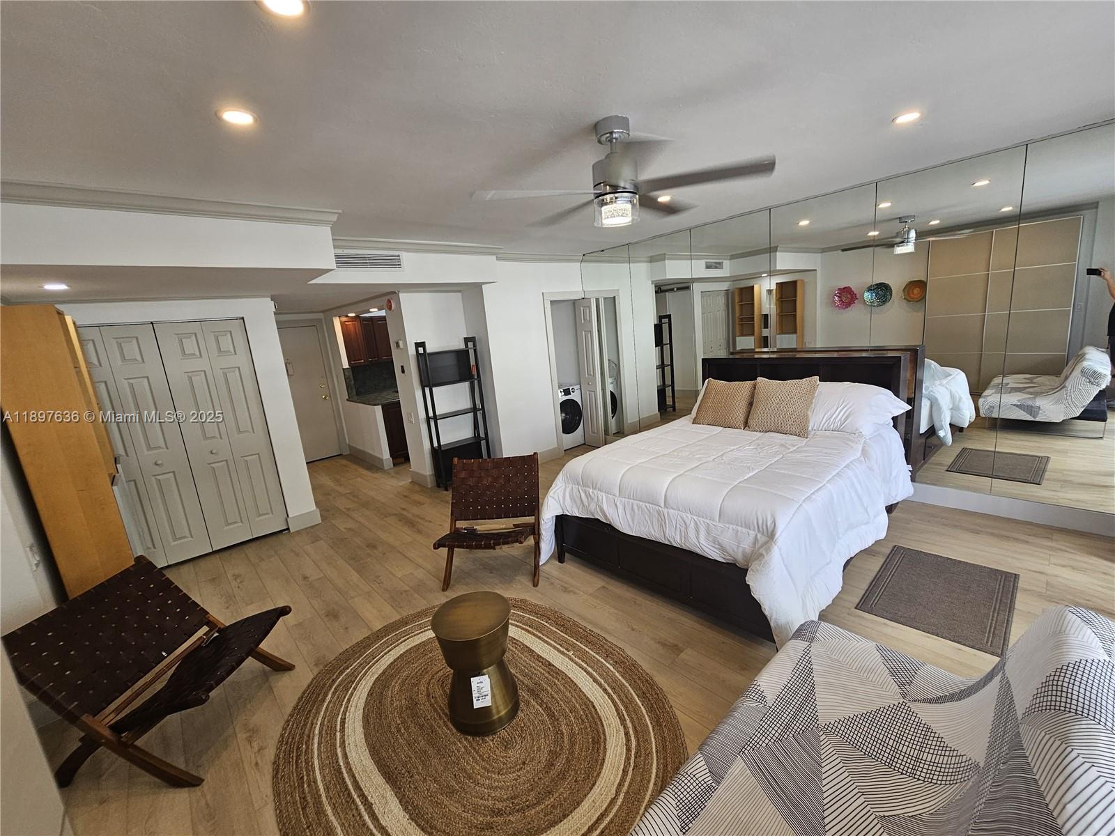 BRICKELL BAY TOWER CONDO - Residential Lease