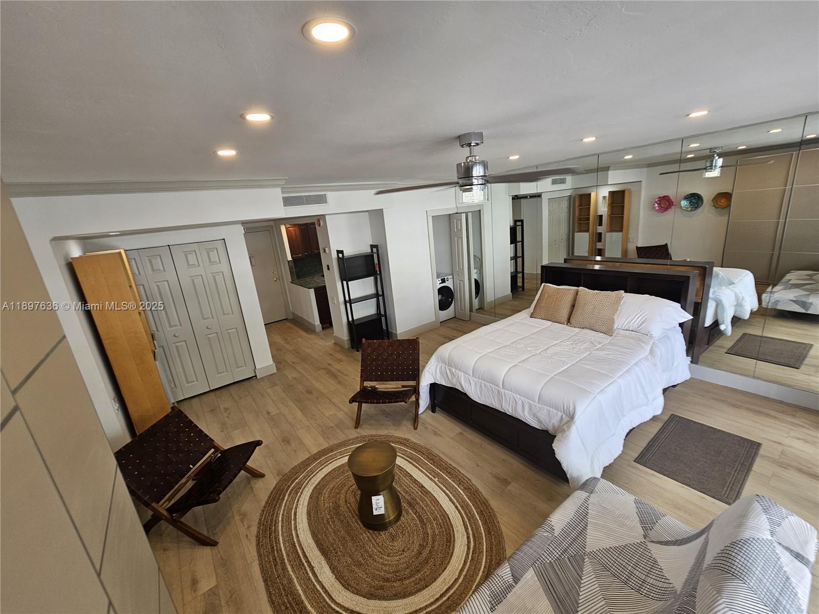 BRICKELL BAY TOWER CONDO - Residential Lease