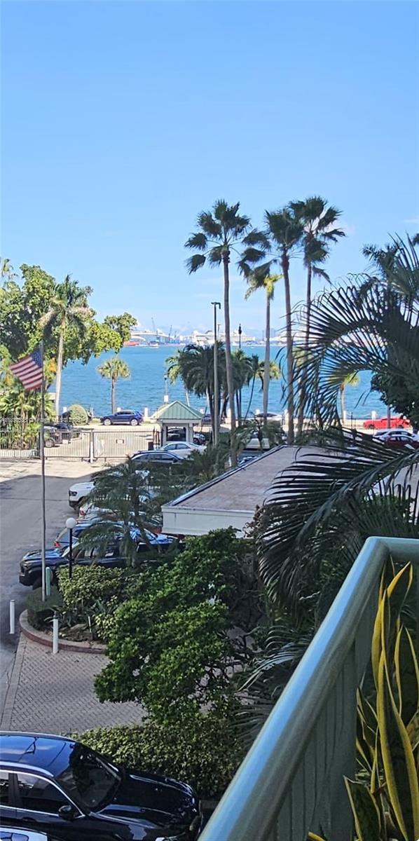 BRICKELL BAY TOWER CONDO - Residential Lease