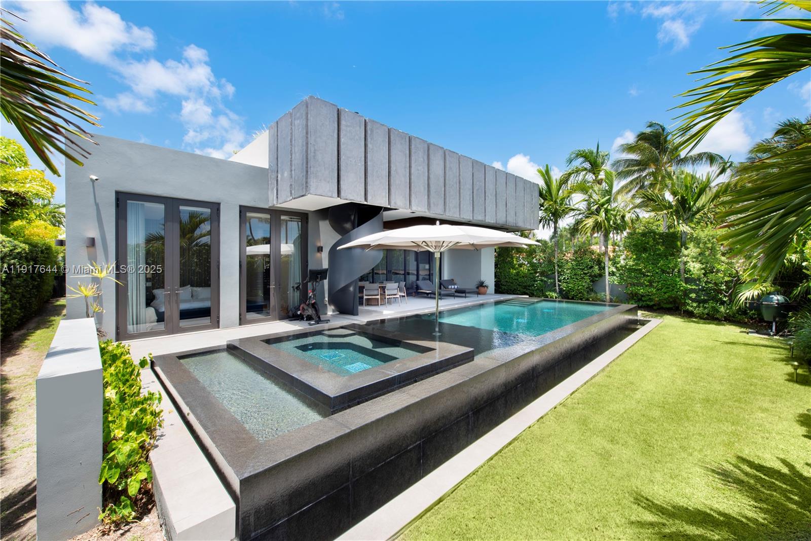 BISCAYNE POINT - Residential