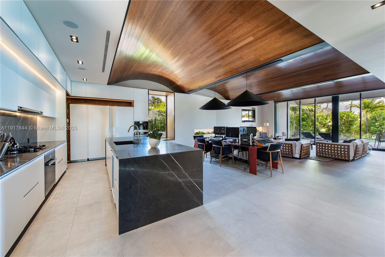 BISCAYNE POINT - Residential