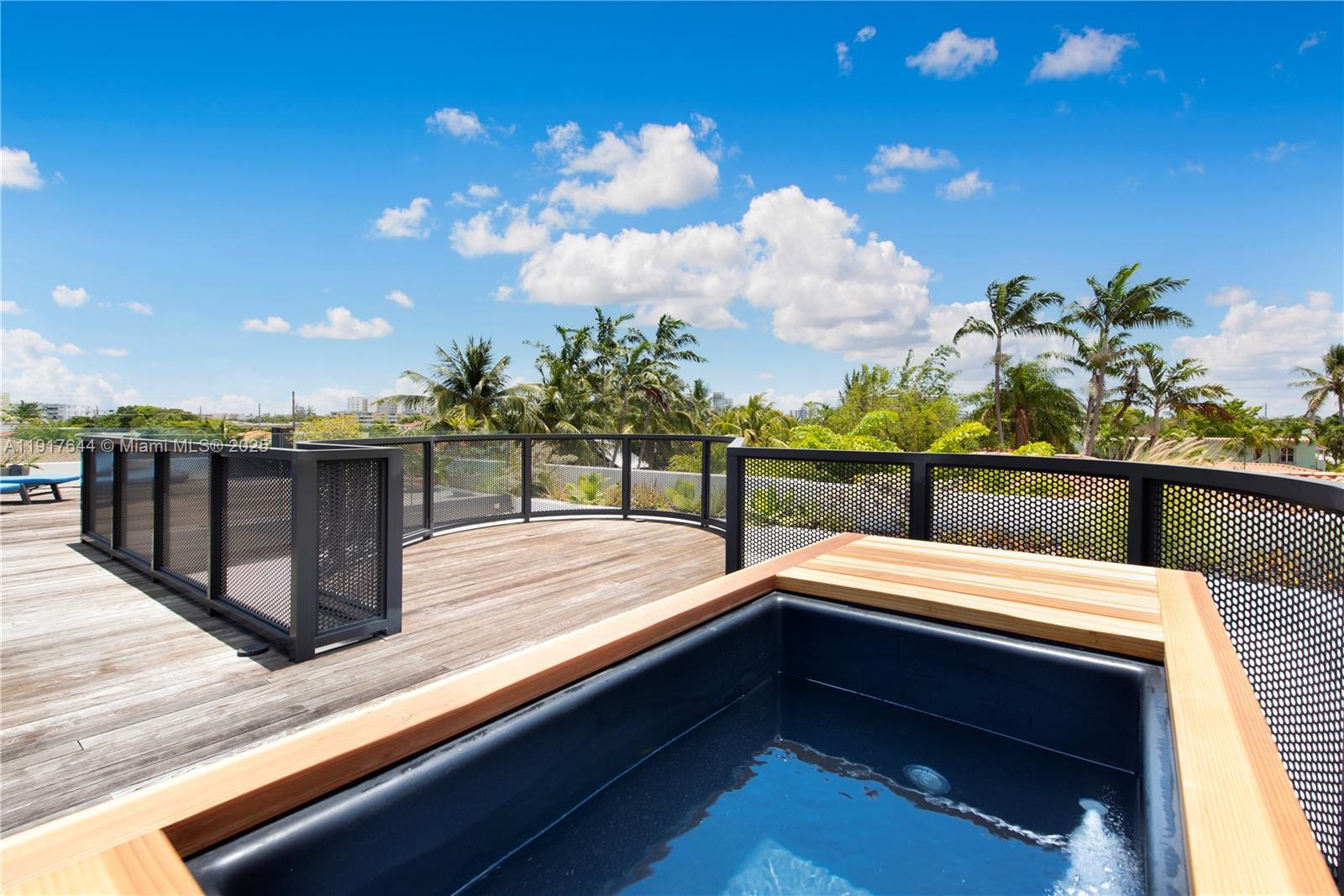 BISCAYNE POINT - Residential