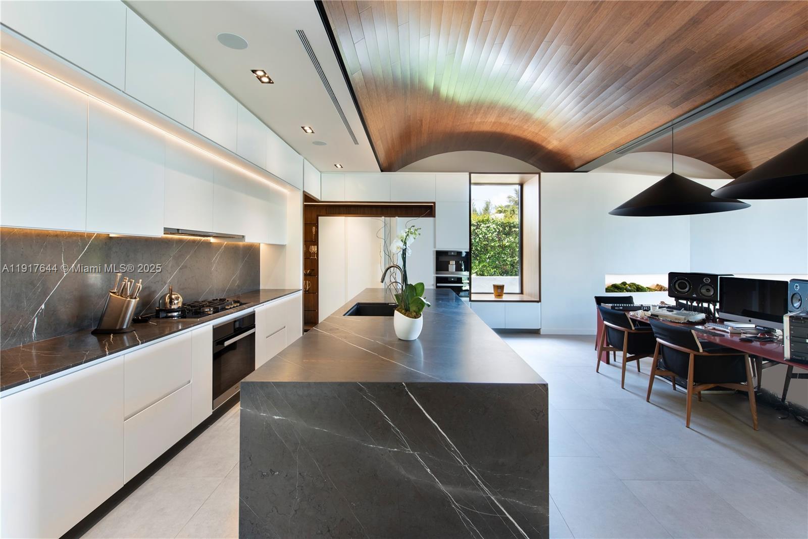 BISCAYNE POINT - Residential