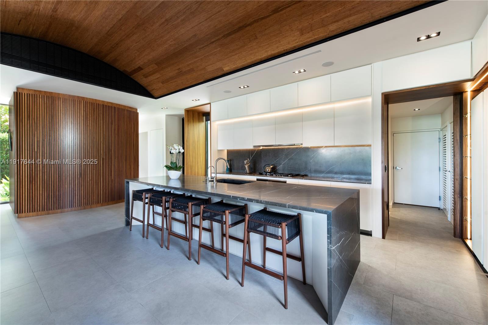 BISCAYNE POINT - Residential