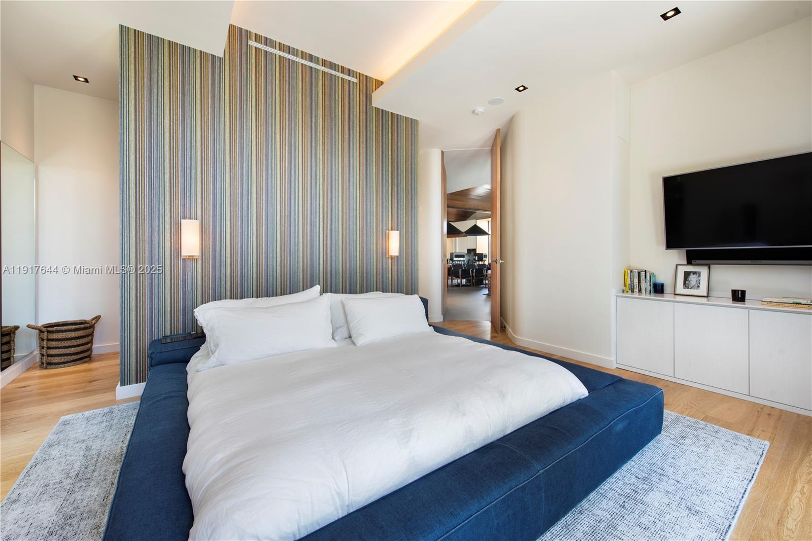 BISCAYNE POINT - Residential