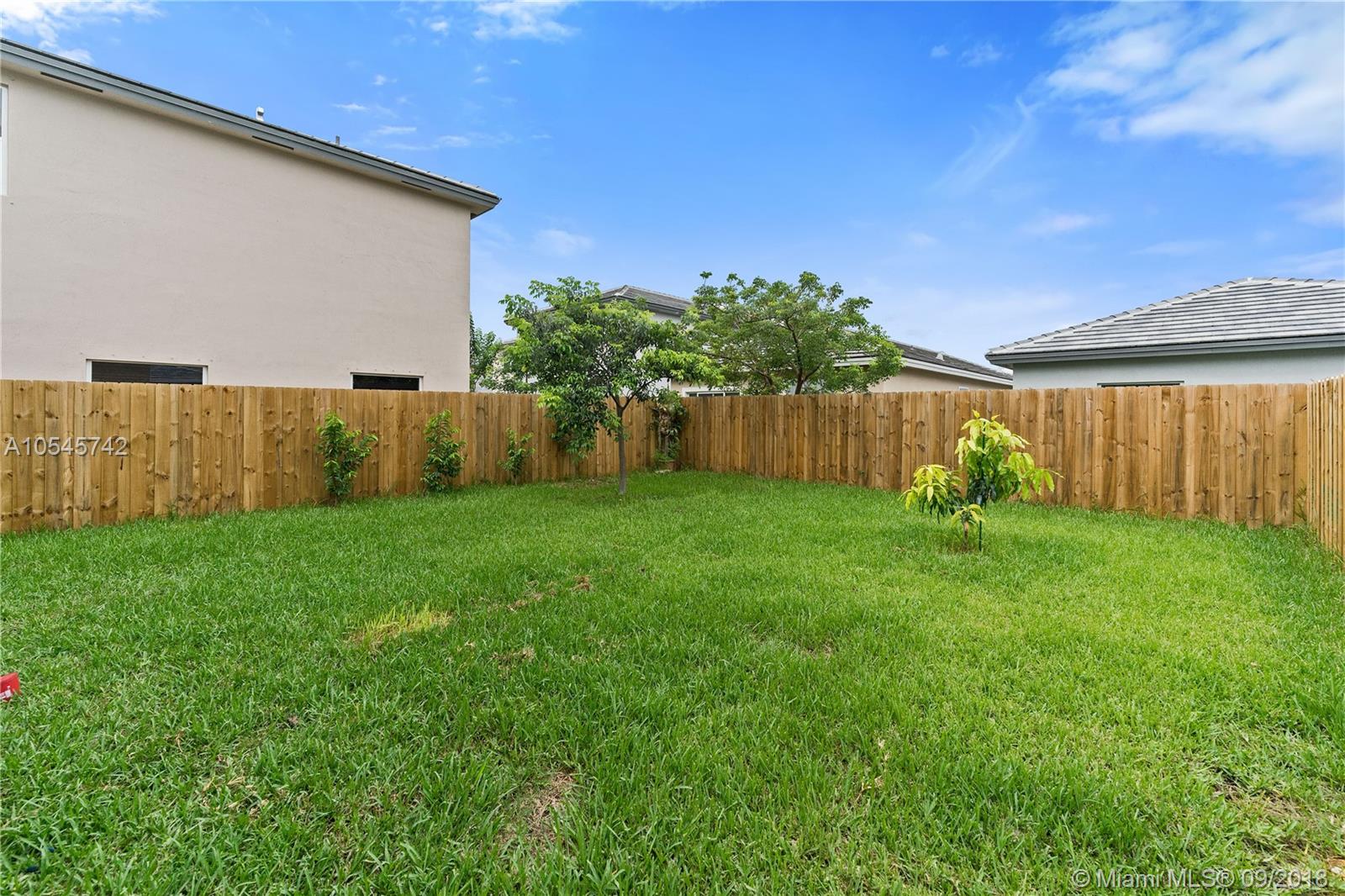 FERNANDO’S PLACE - Residential Lease
