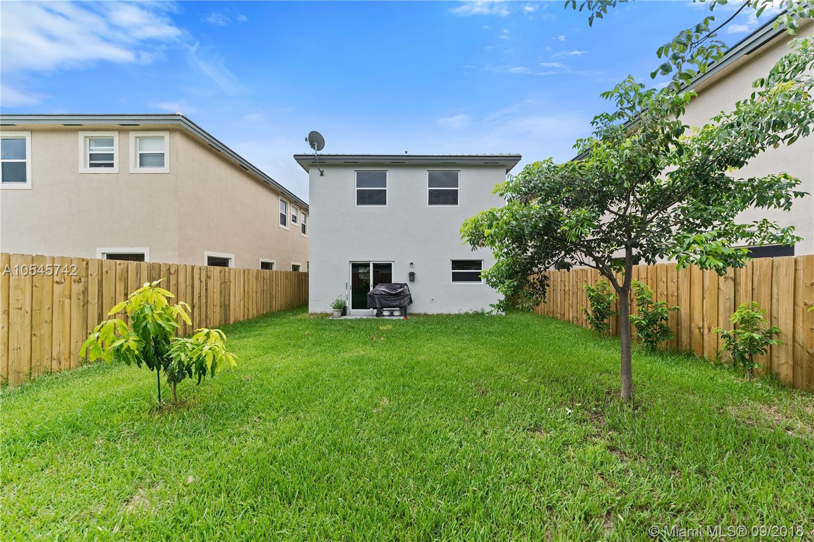 FERNANDO’S PLACE - Residential Lease