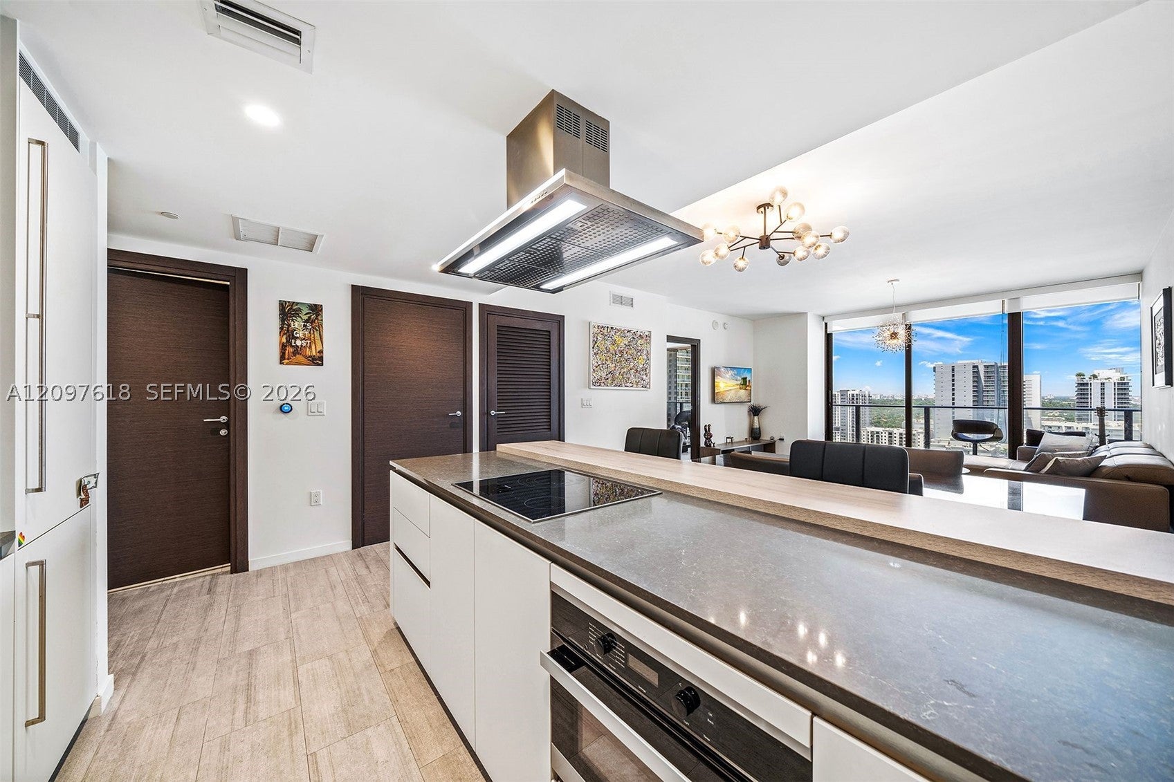 1000 Brickell Plz 2111