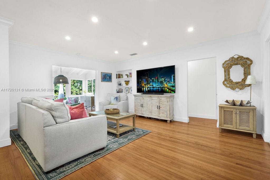 CORAL GABLES CRAFTS SEC - Residential