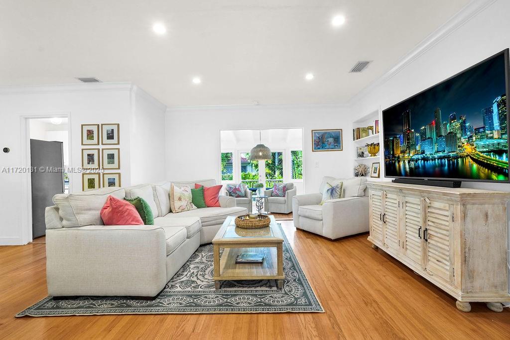CORAL GABLES CRAFTS SEC - Residential