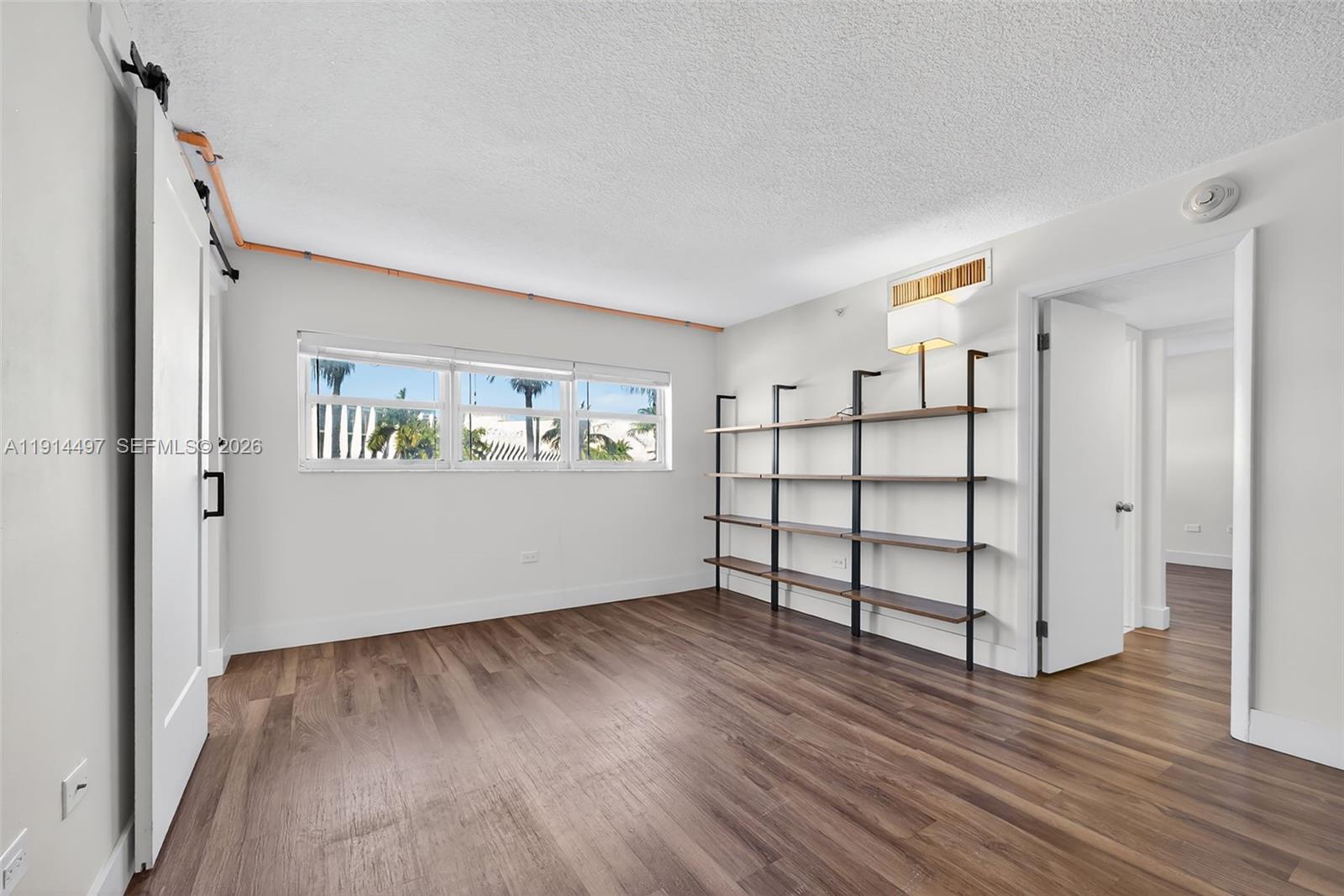 OCTAGON TOWERS I CONDO - Residential