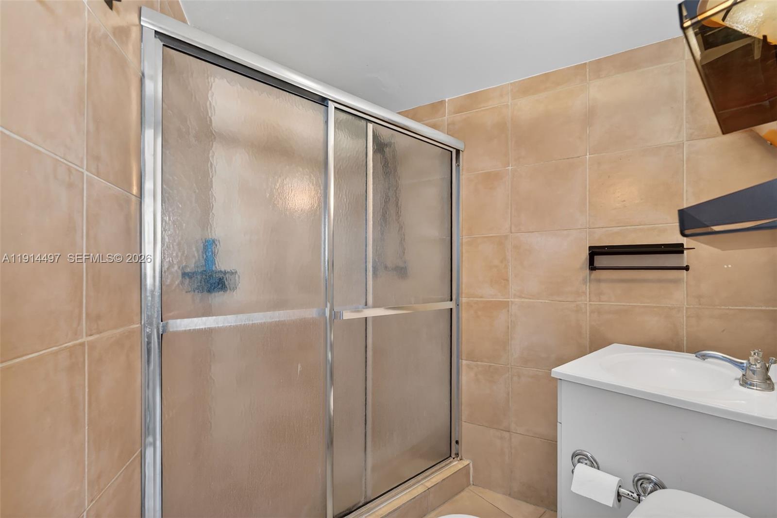 OCTAGON TOWERS I CONDO - Residential