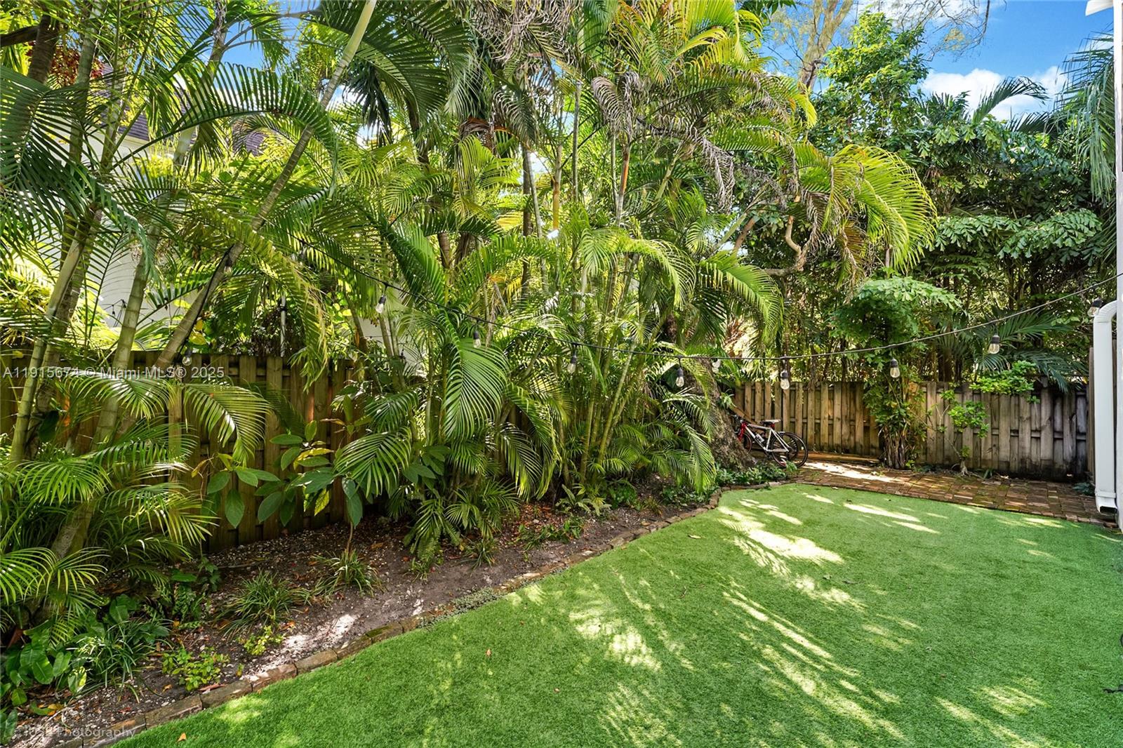 FRENCH VILLAGE IN THE GRO - Residential