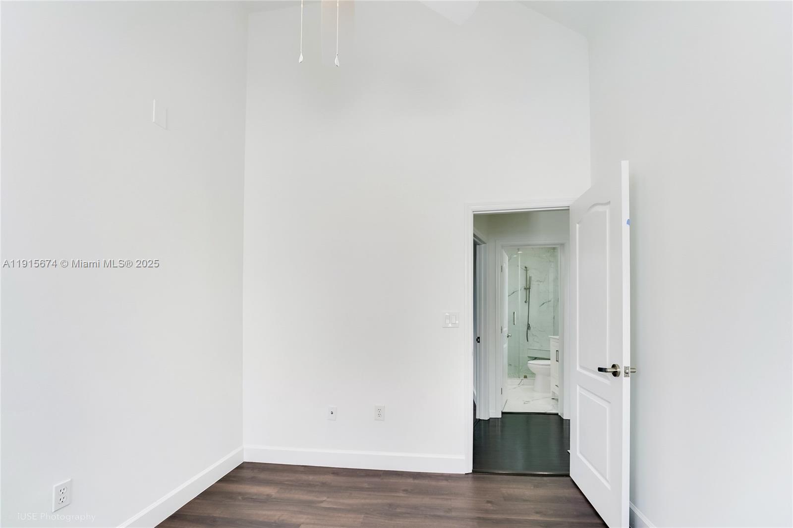 FRENCH VILLAGE IN THE GRO - Residential