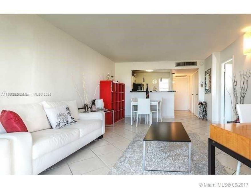 LIVE IN THE HEART OF AVENTURA, OPEN AND SPACIOUS ONE BEDROOM ,2 BATH UNFURNISHED CONDO TRANQUIL VIEA OF GOLF COURES, 55+AGE COMMUNITY, AT LEAST ONE APPLICANT HAS TO HAVE THAT AGE OR OLDER.  OPEN  KITCHEN  PLENTY SUNLIGHT,  2 BLOCKS FROM AVENTURA MALL, . RENT INCLUDES WATER, CABLE, AND COMMON AREAS, MINIMUN CREDIT SCORE 700, CONDOMINIUM APPLICATION FEE $150 PER APPLICANT (IF MARRIED $150 FOR BOTH BOARD APPROVAL REQUIRED, MINIMUN TWO (2) YEARS LEASE NEGOTIABLE PRICE IF YOU ARE INTERESTED. $500 deposit for moving direct to condo.