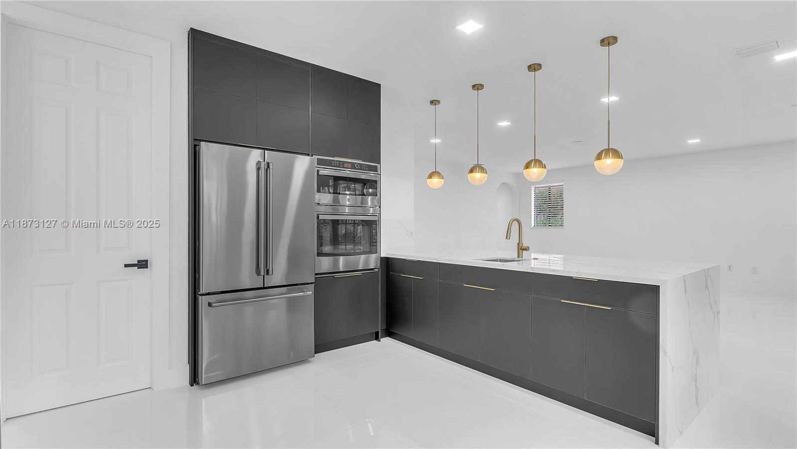 CUTLER CAY - Residential Lease